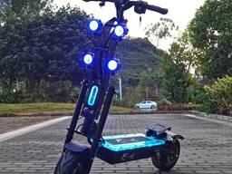 13 inch banden elektrische scooter LED acryl pedaal 8000w 50Ah dubbele motor Nieuw 2021