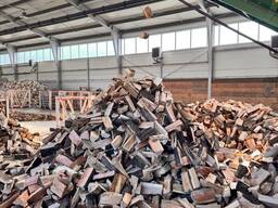 Firewood : fresh/semifresh high-quality hardwood