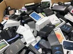 Uitverkoop van pallets met iPhones, telefoons en accessoires