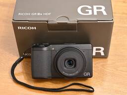Ricoh GR IIIx digitale camera