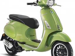 Vespa GTS 300 Scooter
